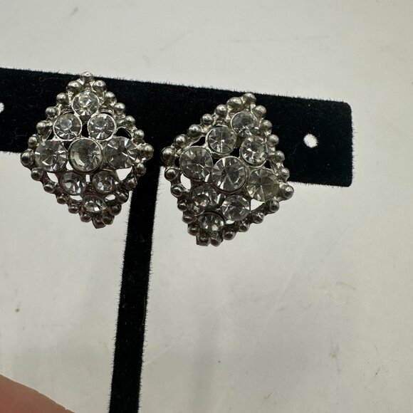 Vintage Rhinestone Clip-On Earrings Silver Tone Geometric Design - Picture 1 of 4